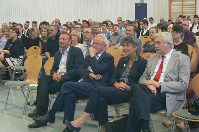 Die Ehrengäste, u. a. die Oberbürgermeisterin Brigitte Merk-Erbe und der frühere langjährige Oberbürgermeister Dr. Dieter Mronz (zweiter von links)